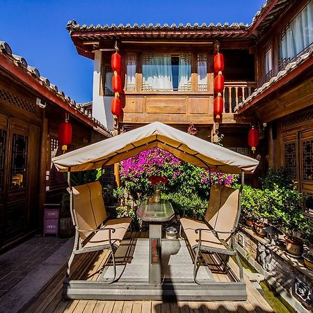 Old Tree Boutique Guesthouse 麗江市 エクステリア 写真