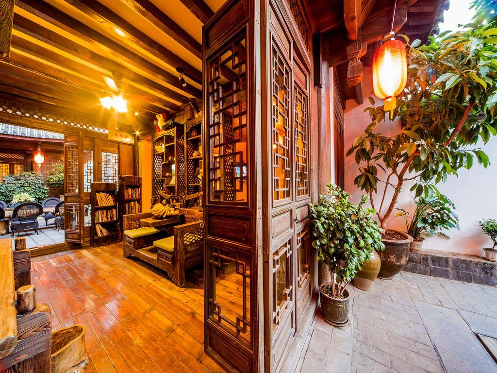 Old Tree Boutique Guesthouse 麗江市 エクステリア 写真