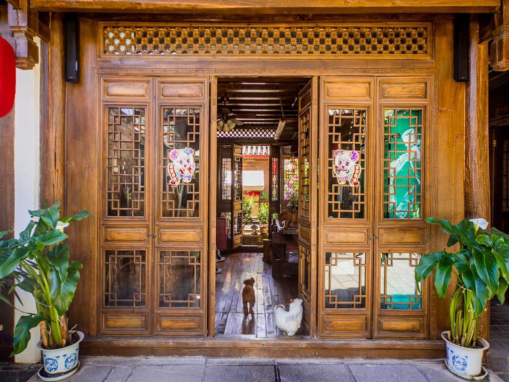 Old Tree Boutique Guesthouse 麗江市 エクステリア 写真