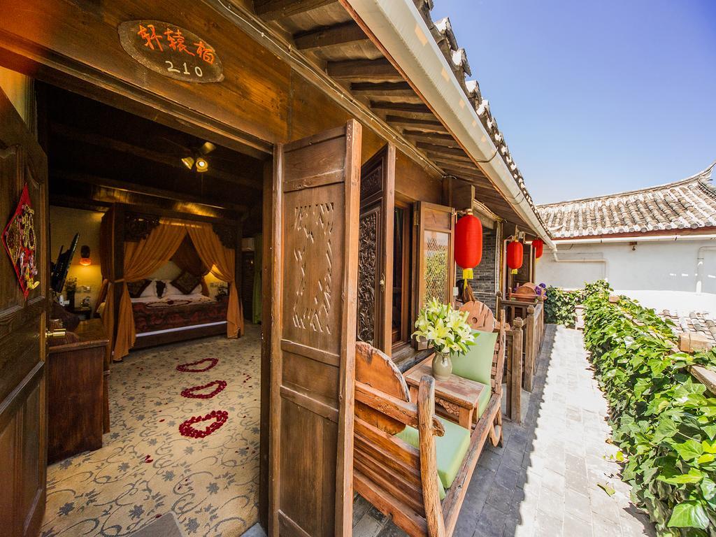Old Tree Boutique Guesthouse 麗江市 エクステリア 写真