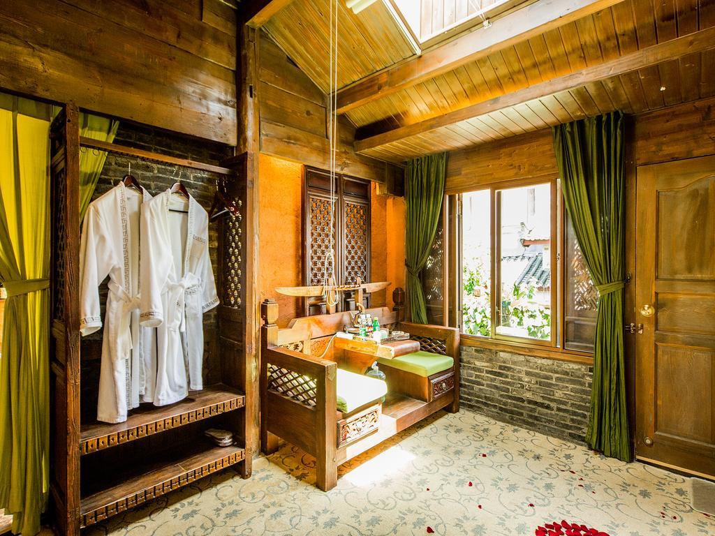 Old Tree Boutique Guesthouse 麗江市 エクステリア 写真