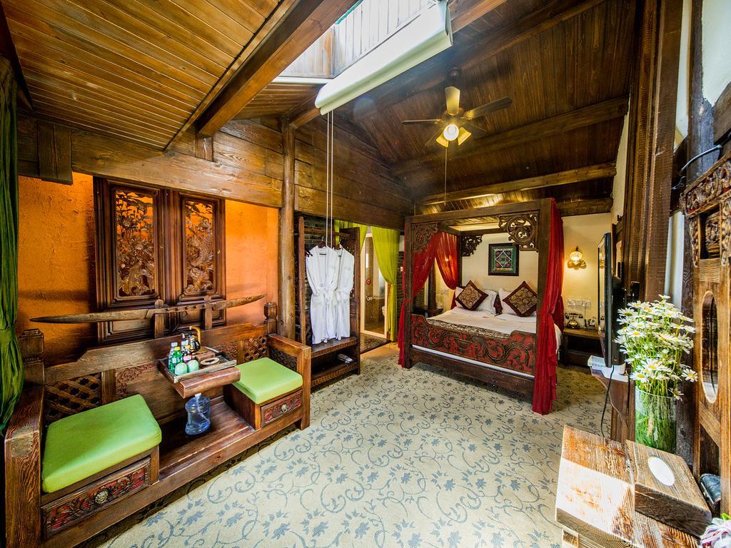 Old Tree Boutique Guesthouse 麗江市 エクステリア 写真