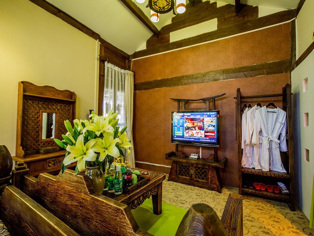 Old Tree Boutique Guesthouse 麗江市 エクステリア 写真