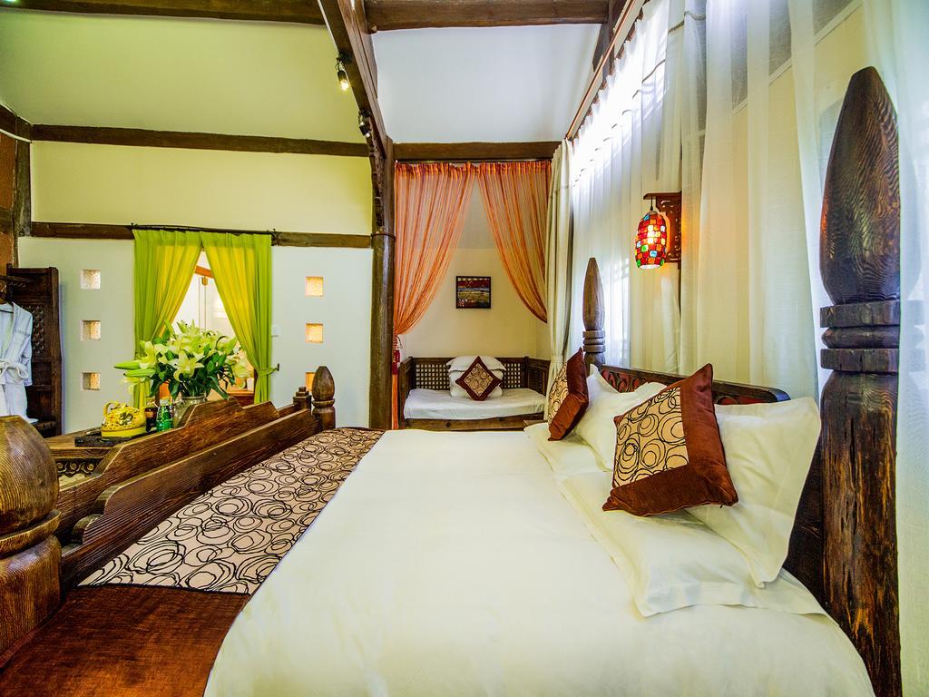 Old Tree Boutique Guesthouse 麗江市 エクステリア 写真