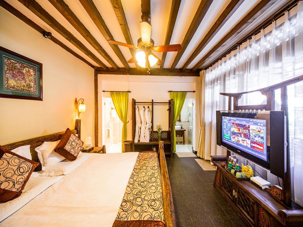 Old Tree Boutique Guesthouse 麗江市 エクステリア 写真